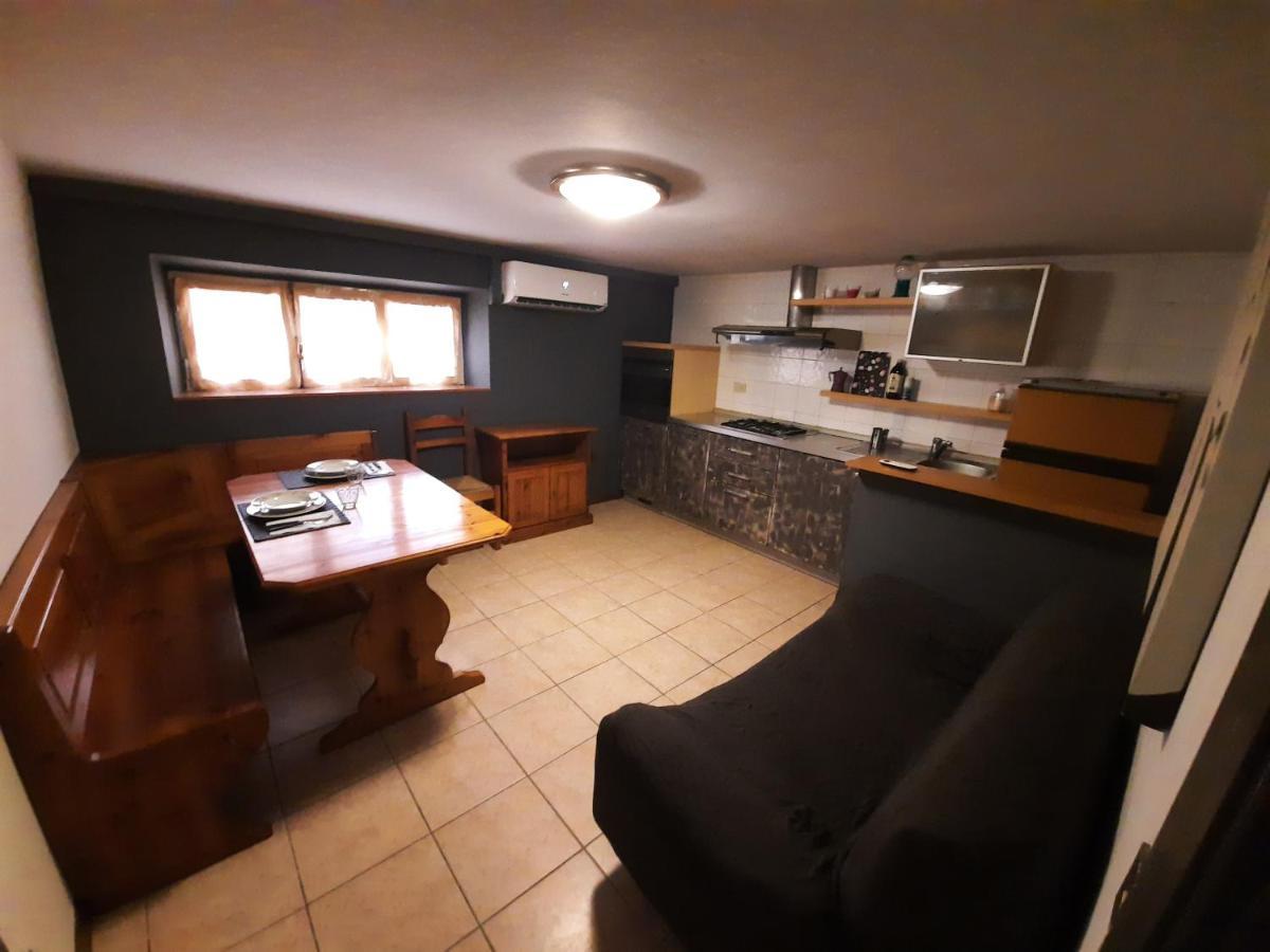 La Piccolina Apartment เวียเรจโจ ภายนอก รูปภาพ
