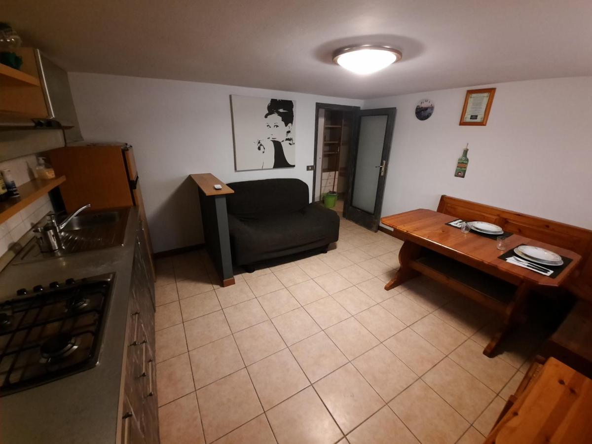 La Piccolina Apartment เวียเรจโจ ภายนอก รูปภาพ