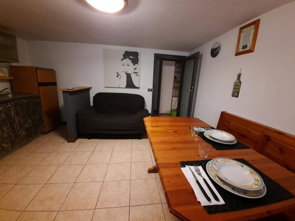 La Piccolina Apartment เวียเรจโจ ภายนอก รูปภาพ