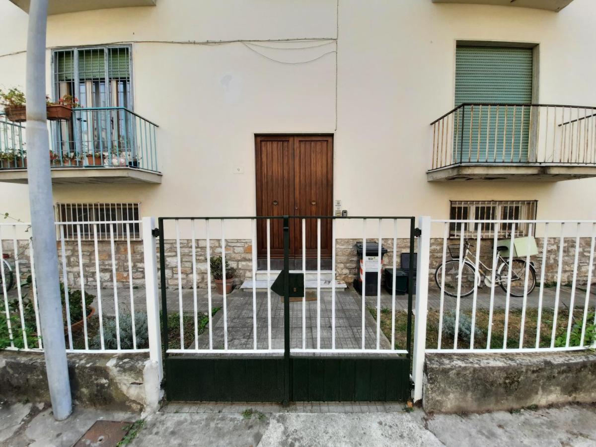 La Piccolina Apartment เวียเรจโจ ภายนอก รูปภาพ